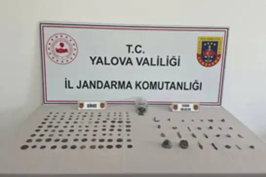 Yalova'da durdurulan araçta tarihi eser niteliğinde objeler ele geçirildi