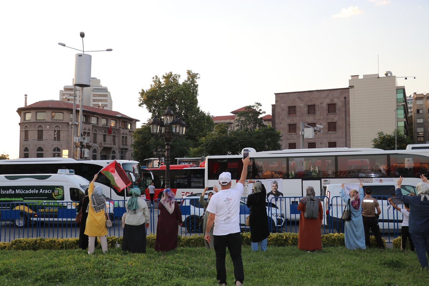 Filistin Konvoyu Ankara'da: "Gazze unutulmasın, Batı Şeria yeni bir Gazze olmasın" çağrısı