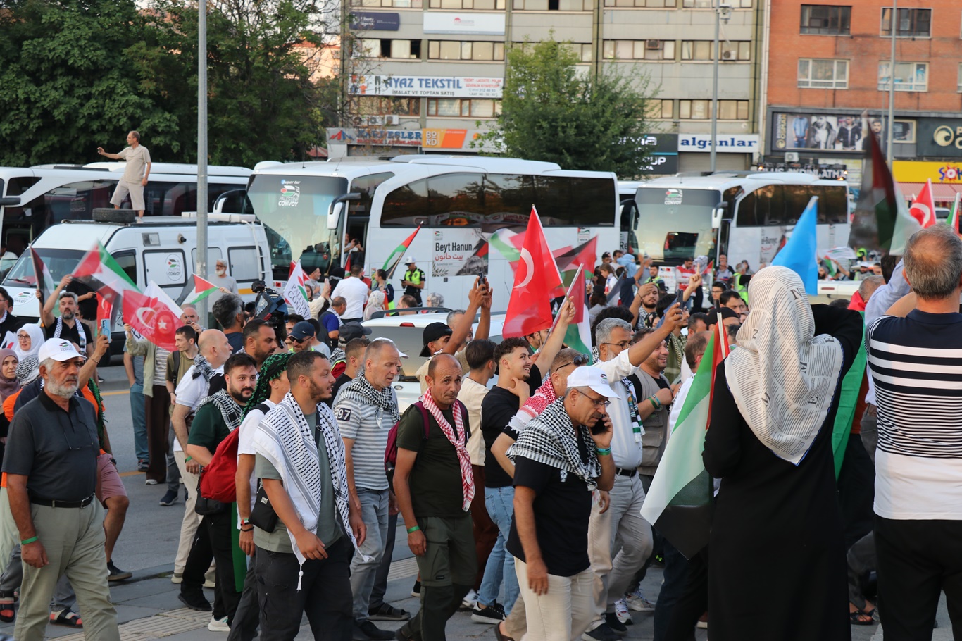 Filistin Konvoyu Ankara'da: "Gazze unutulmasın, Batı Şeria yeni bir Gazze olmasın" çağrısı