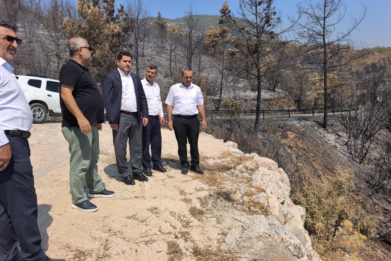 HÜDA PAR Antalya İl Başkanlığı’ndan yangın bölgesine ziyaret