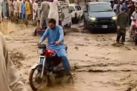 Pakistan'da haziran sonundan bu yana yağışlar nedeniyle 150'den fazla kişi hayatını kaybetti