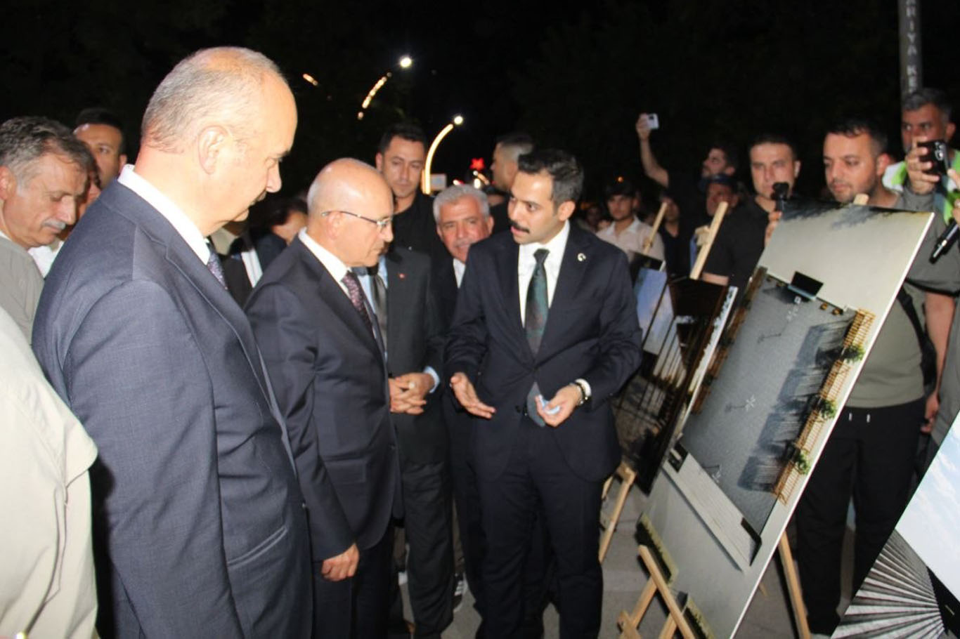 Bakan Şimşek, Batman'da üç projenin açılışını gerçekleştirdi