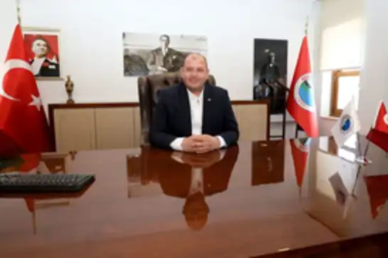 Menderes Belediye Başkanı İlkay Çiçek tutuklandı