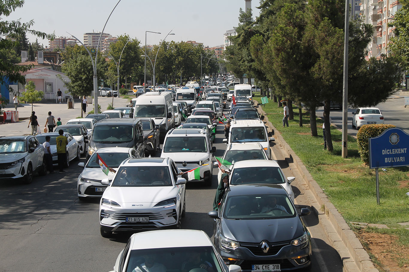 Filistin Konvoyu Diyarbakır'da şehir turu attı