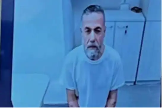 وسط مطالبات بالتدخل العاجل..تقارير عن إصابة الطبيب "حسام أبو صفية" داخل سجون الاحتلال