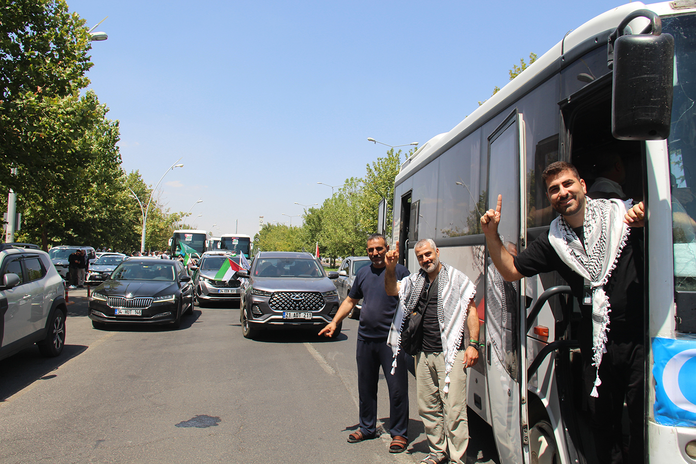 Filistin Konvoyu Diyarbakır’dan Mardin’e uğurlandı