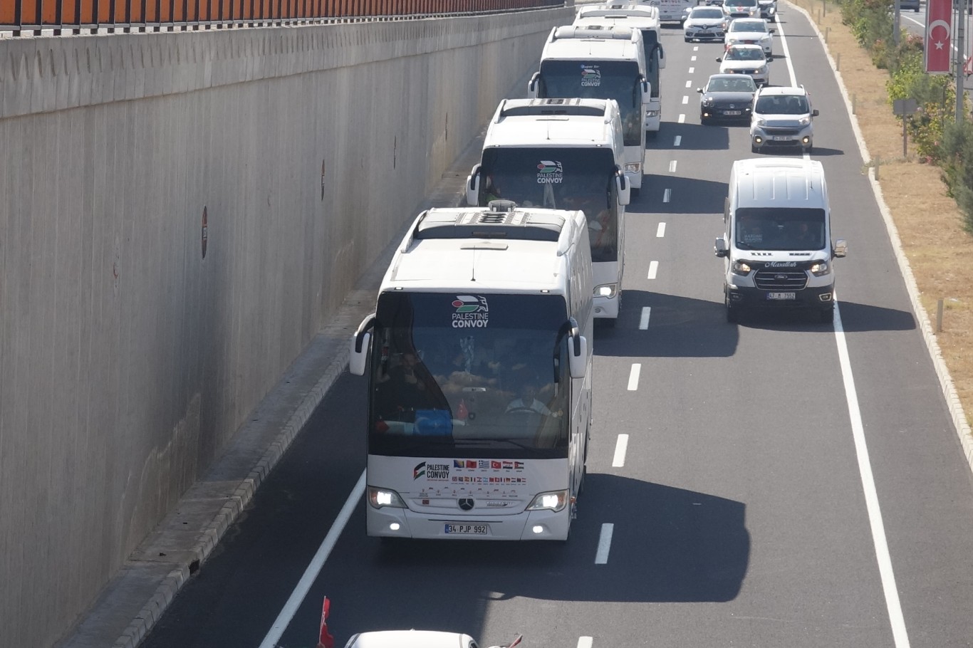 Gazze’ye umut olacak Uluslararası Filistin Konvoyu, Mardin’de coşkuyla karşılandı