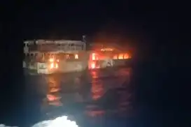 Filipinler açıklarında yolcu feribotunda yangın: En az 5 ölü, onlarca kişi kayıp