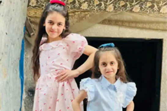 ابتسامات طفولية تتحول إلى شاهد على المأساة.. استشهاد لانا وبانا في غزة
