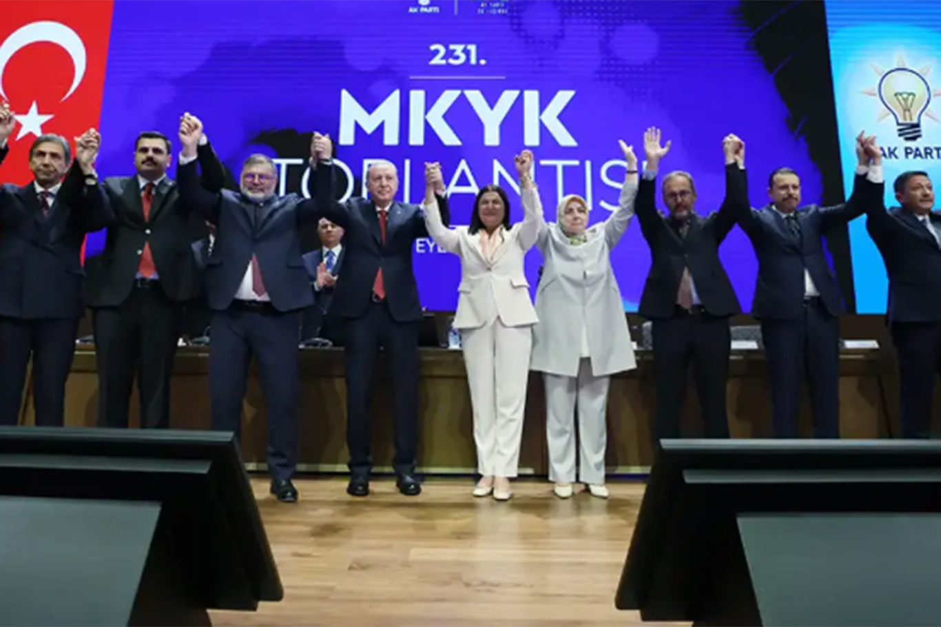 4 belediye başkanı AK Parti'ye katıldı