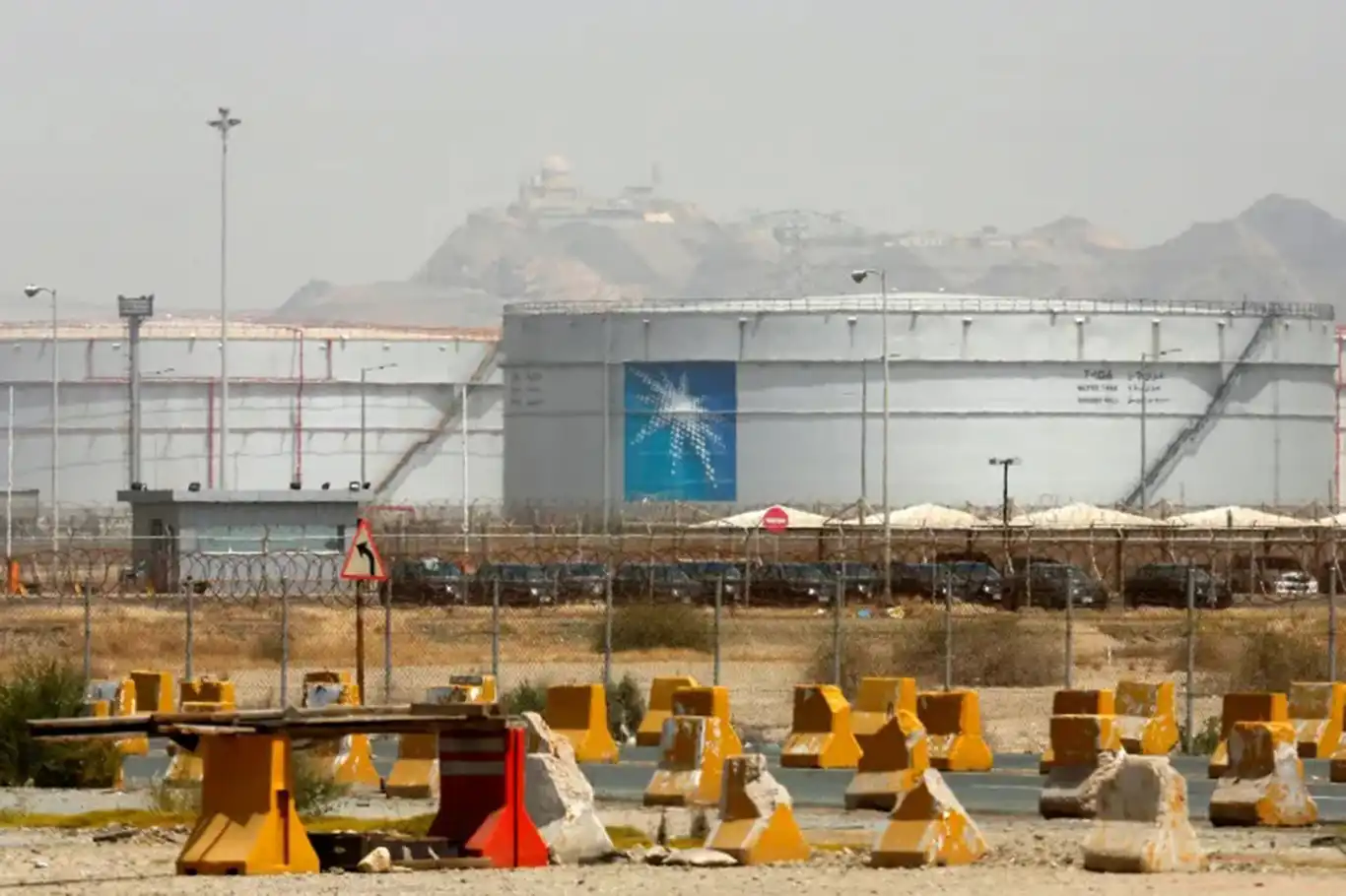 Dronên ku ji Iraqê hatin avêtin boriyeke petrolê ya li Erebistana Siûdî hedef girtin