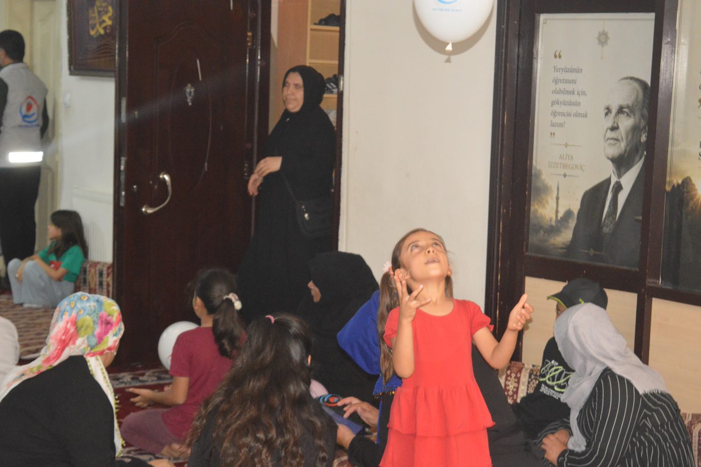 Siirt’te 120 yetim çocuğun eğitim sevincine hayırsever desteği
