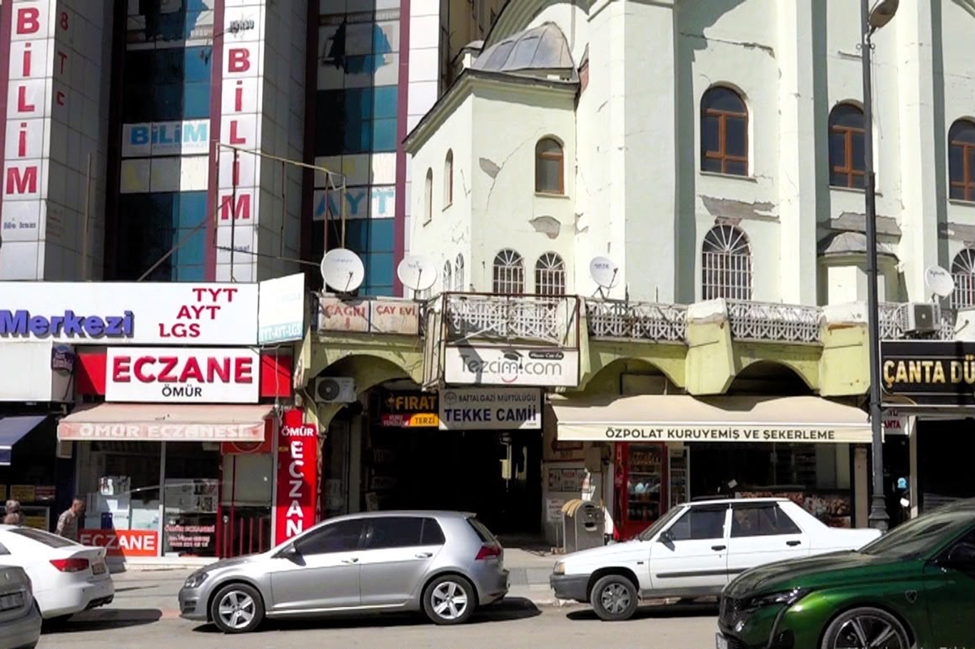 Malatya'da 3 yıldır tartışılan Tekke Camii çevresindeki iş yerleri mühürlendi