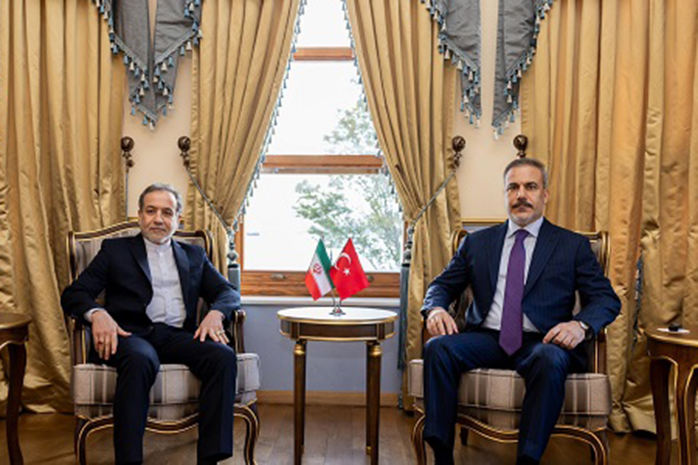 Dışişleri Bakanı Fidan, İranlı mevkidaşı Arakçi ile görüştü