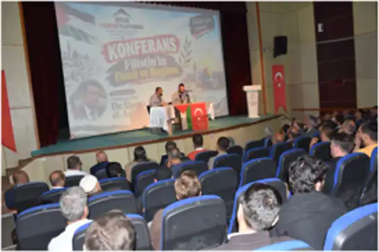 Bitlis’te katılımcıları gözyaşına boğan Filistin konferansı