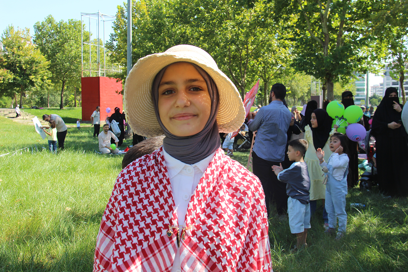 Çocuklardan Gazze için anlamlı mesaj: Gazze'deki çocuklar da özgürce uçurtma uçursun