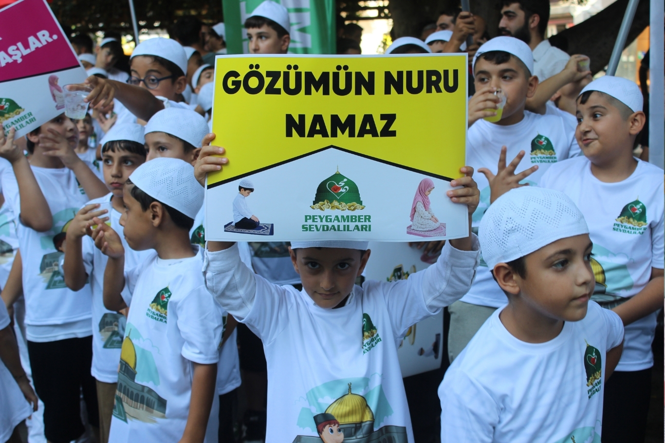 Mersin'de "Hayat Namazla Güzeldir" programı düzenlendi