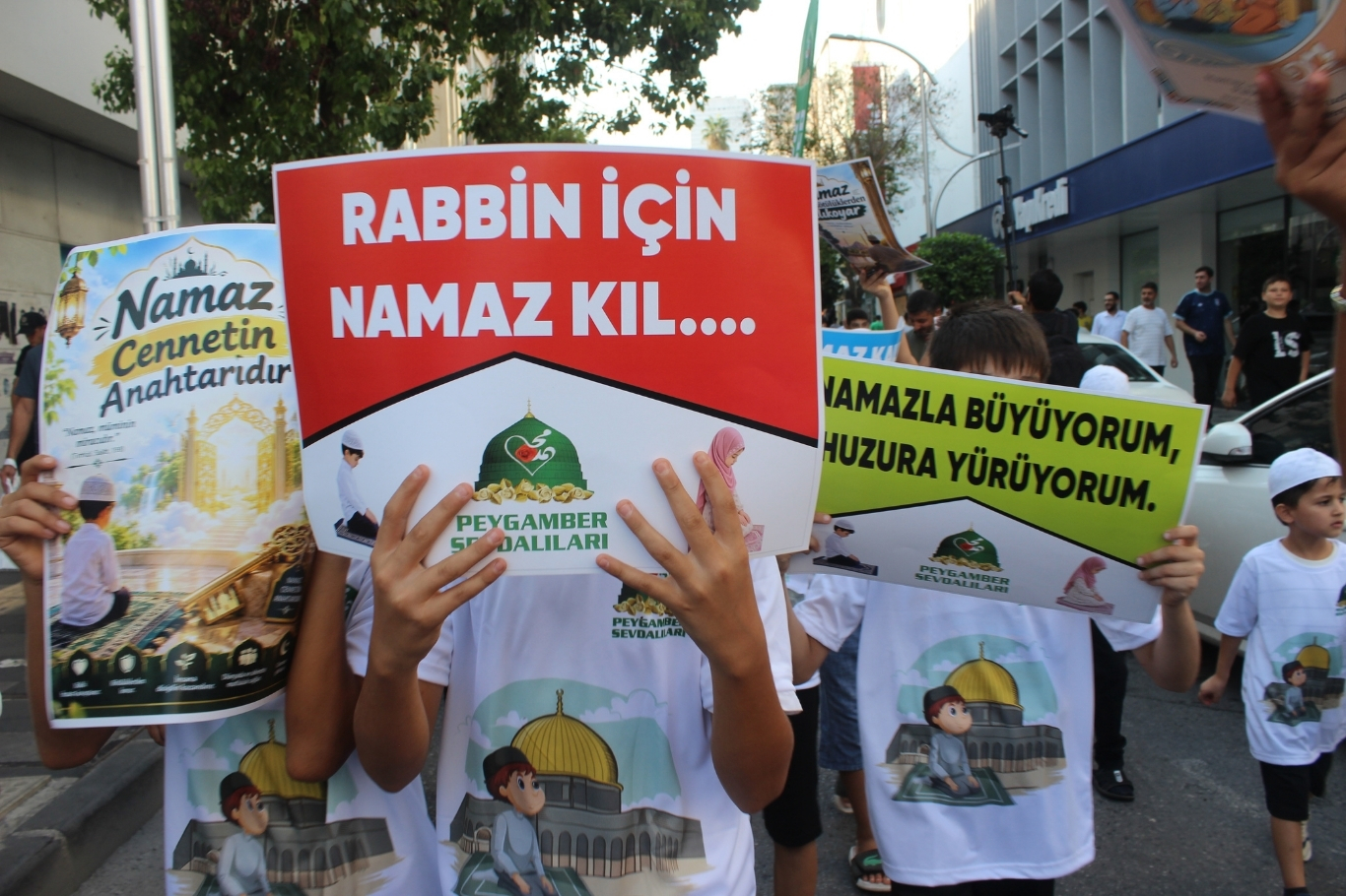 Mersin'de "Hayat Namazla Güzeldir" programı düzenlendi