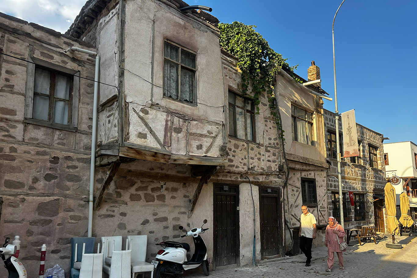 Konya’nın tarihi mahallesi Sille, ziyaretçilerini geçmişe götürüyor