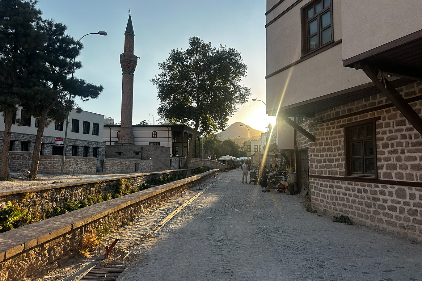Konya’nın tarihi mahallesi Sille, ziyaretçilerini geçmişe götürüyor