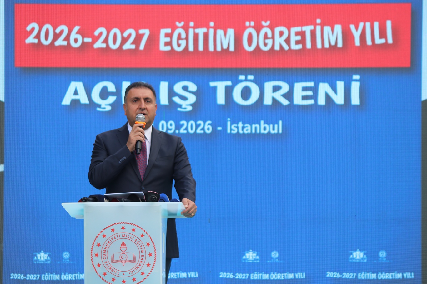 Vali Gül açıkladı: Son 10yılda ikili eğitim oranı yüzde 80'den yüzde 18'e düşürüldü