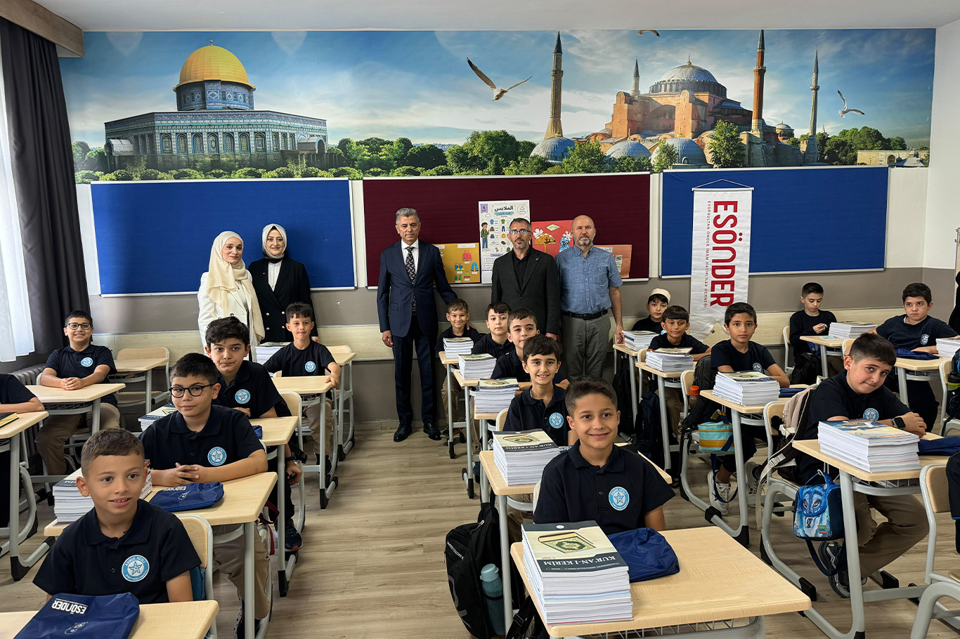 Eyüpsultan'da imam hatip öğrencilerine "Aramıza Hoş geldin" hediyesi