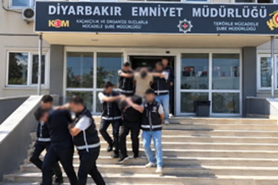 Diyarbakır'da Daltonlar suç örgütüne operasyonunda 8 şüpheli tutuklandı