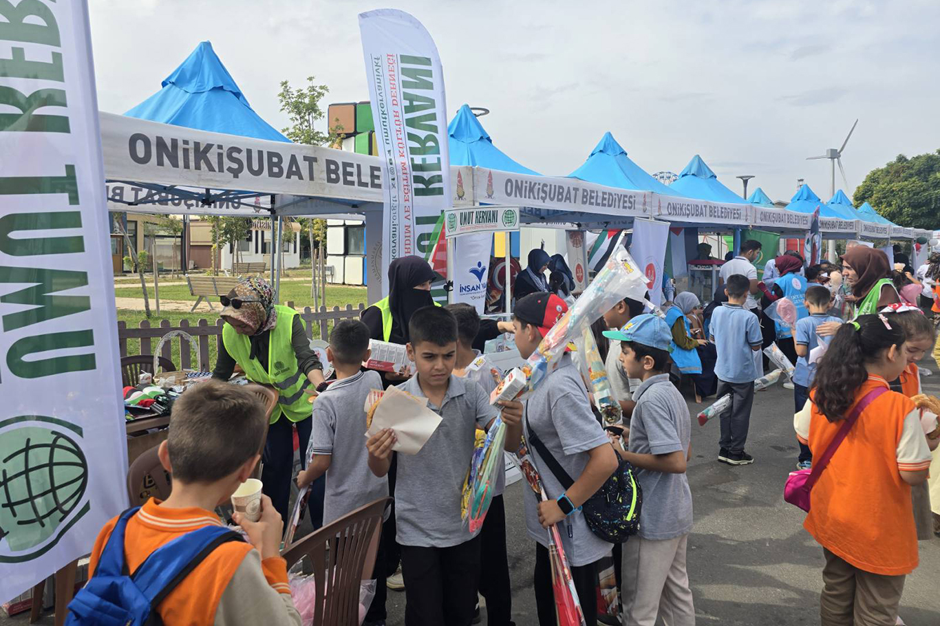 Kahramanmaraş Umut Kervanı Filistinli çocuklar için uçurtma uçurdu