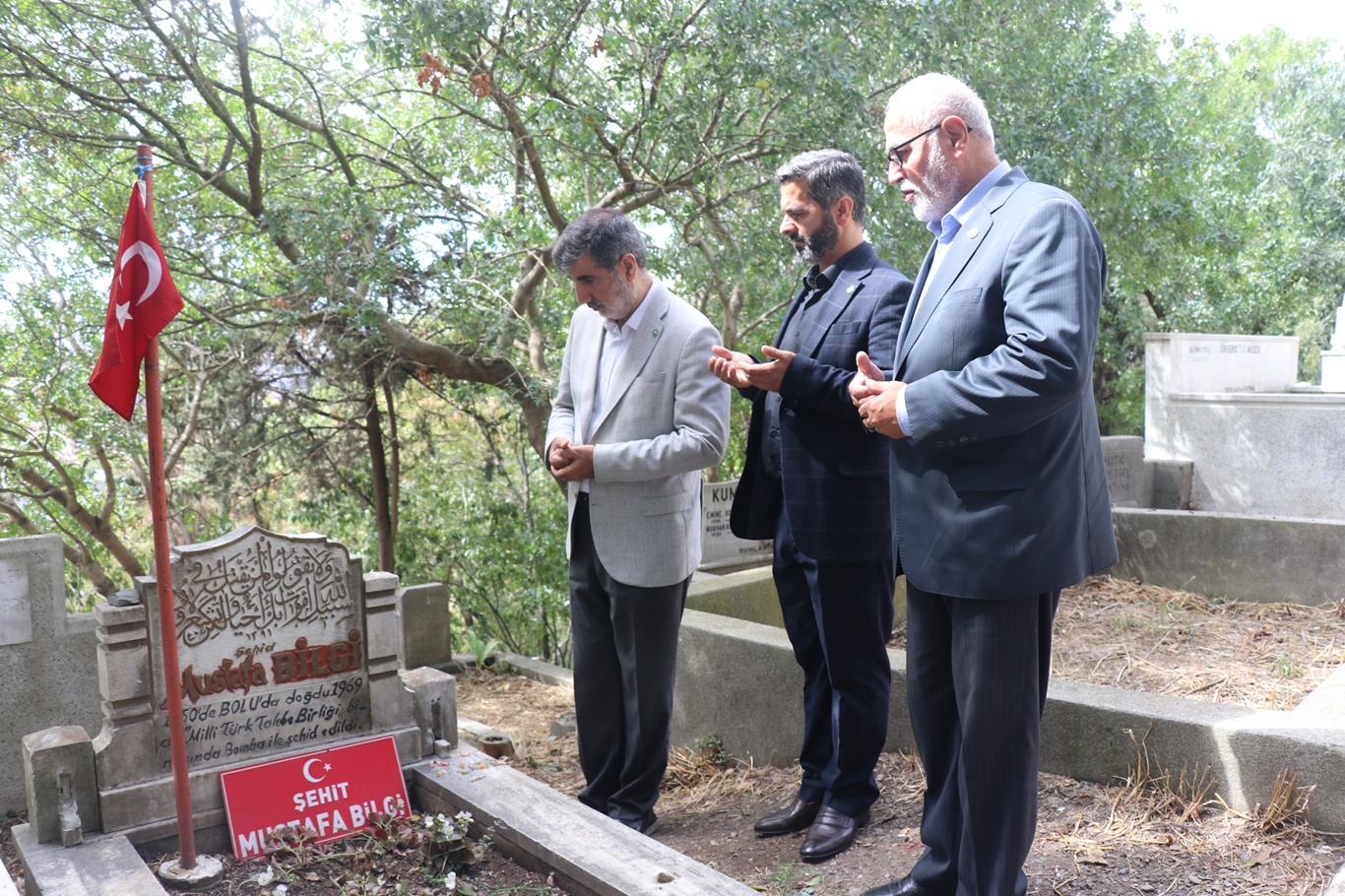 HÜDA PAR'dan yetkililere çağrı: Pierre Loti yeniden aslına döndürülerek "İdris Tepesi" olsun