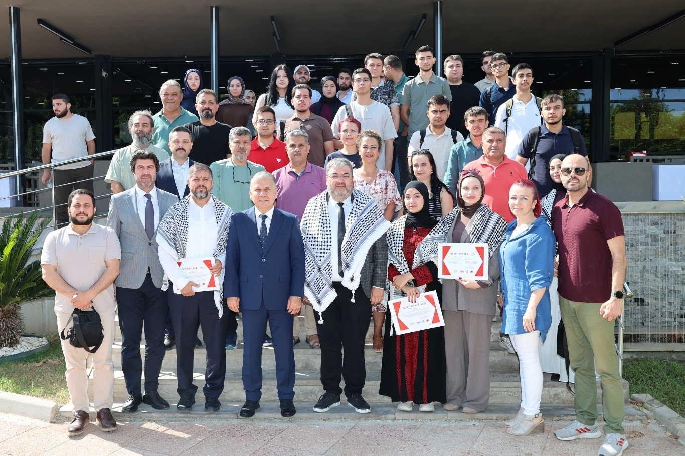 Gazze'de Soykırımın gölgesinde eğitim mücadelesi