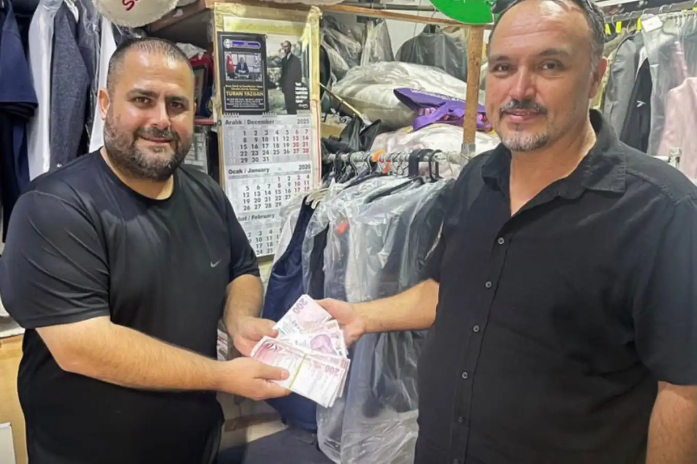 İzmir'de 83 bin liralık emanet sahibine ulaştırıldı