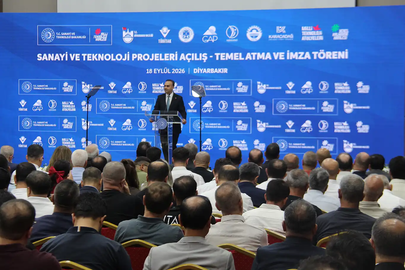 Bakan Kacır Diyarbakır'da 20 projeyi açıkladı: 177 milyarlık yatırım, 141 bin istihdam
