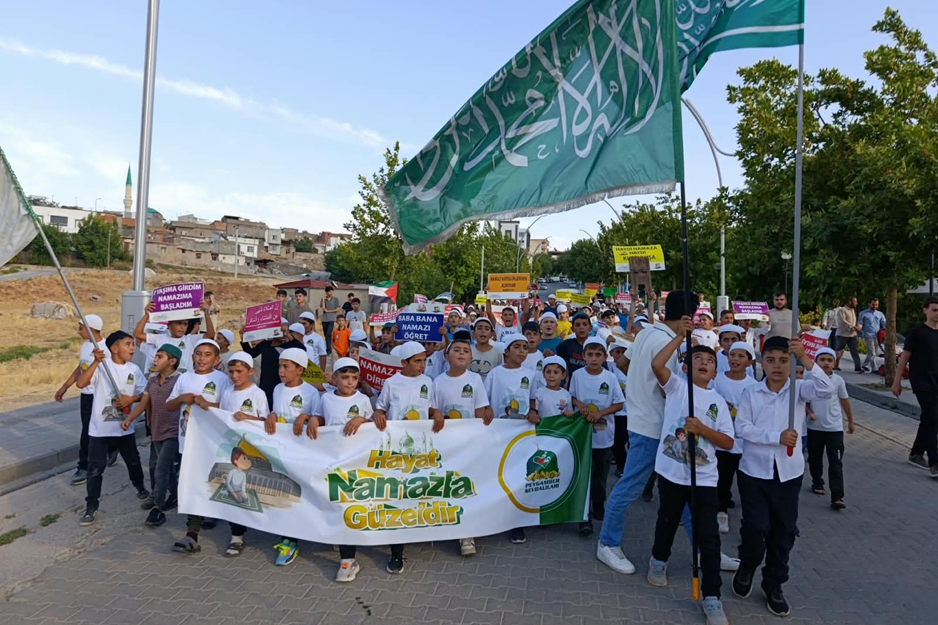 Çınar'da "Hayat Namazla Güzeldir" etkinliği düzenlendi