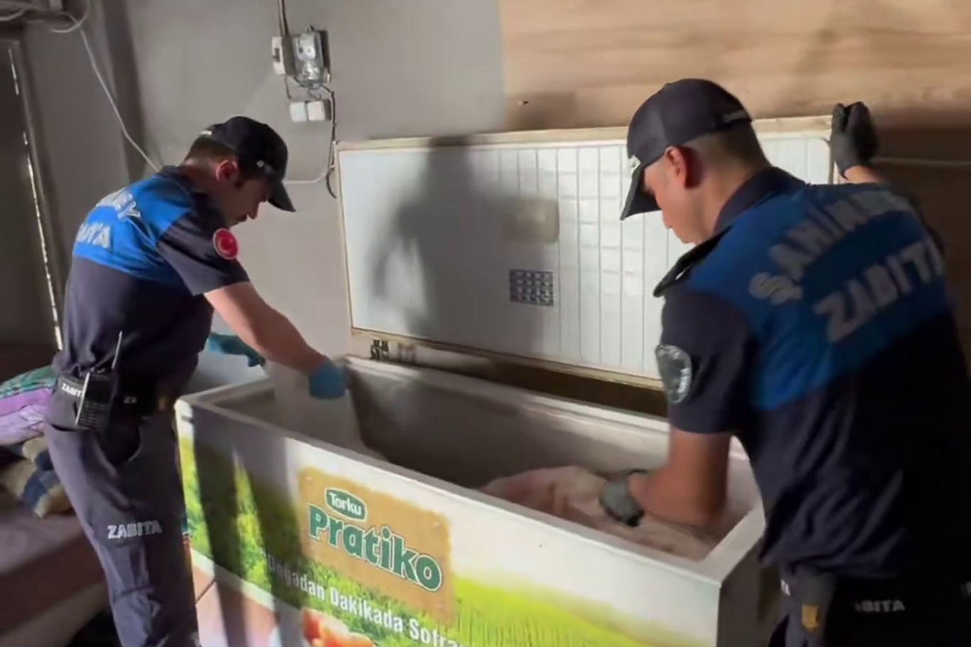 Gaziantep'te merdiven altı ciğer imalathanesinde 500 kilo ürün imha edildi
