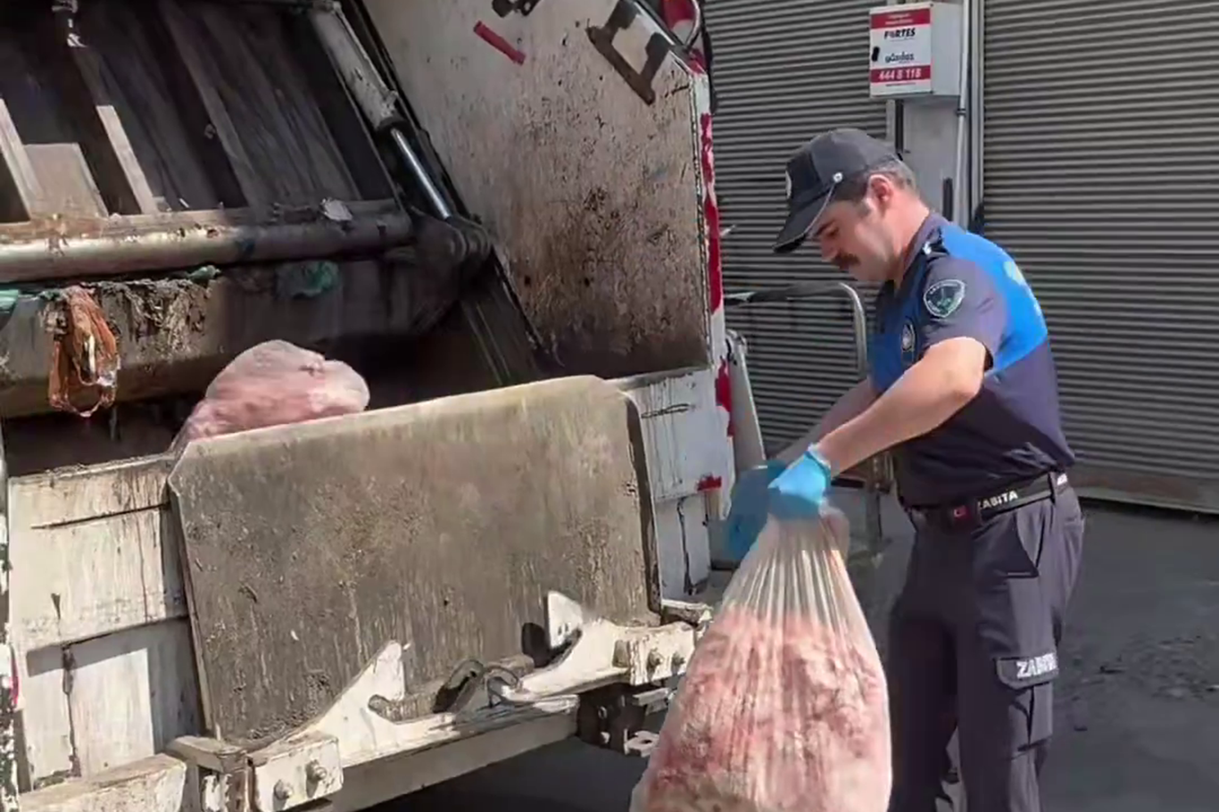 Gaziantep'te merdiven altı ciğer imalathanesinde 500 kilo ürün imha edildi