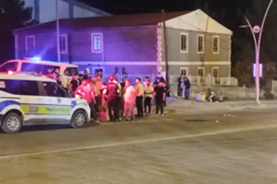 Batman'da motosikletli kurye ile otomobil çarpıştı: Bir yaralı