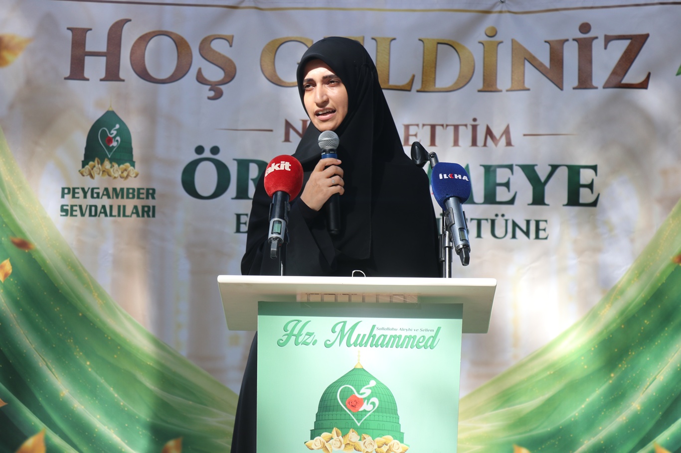 İstanbul'da "Niyet Ettim Örtünmeye, Emrin Başım Üstüne" programı gerçekleştirildi
