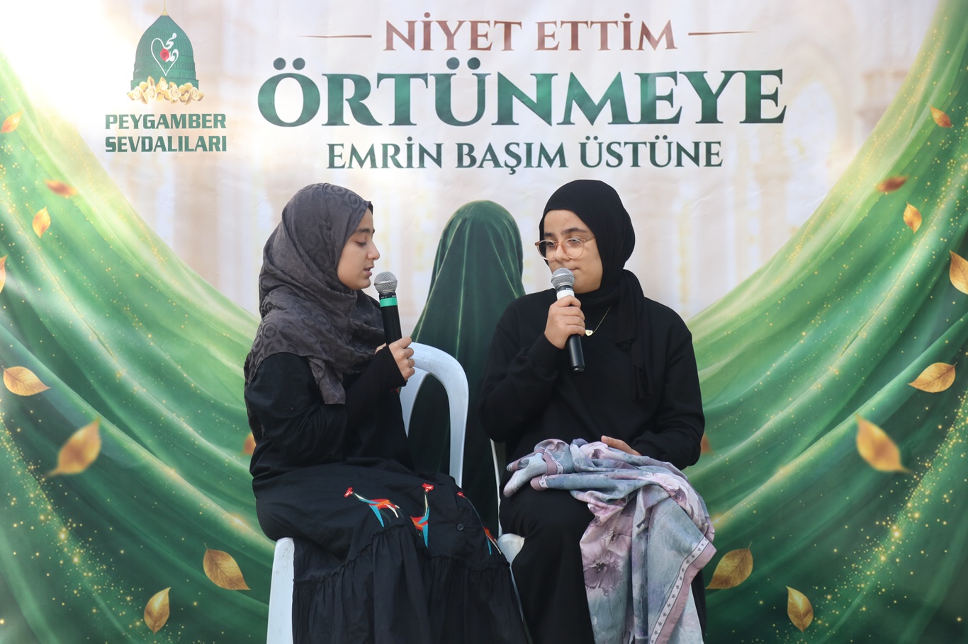 İstanbul'da "Niyet Ettim Örtünmeye, Emrin Başım Üstüne" programı gerçekleştirildi