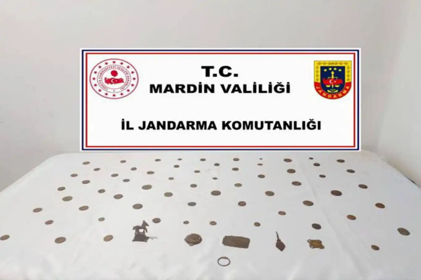 Mardin’de çok sayıda tarihi eser ele geçirildi: 4 gözaltı