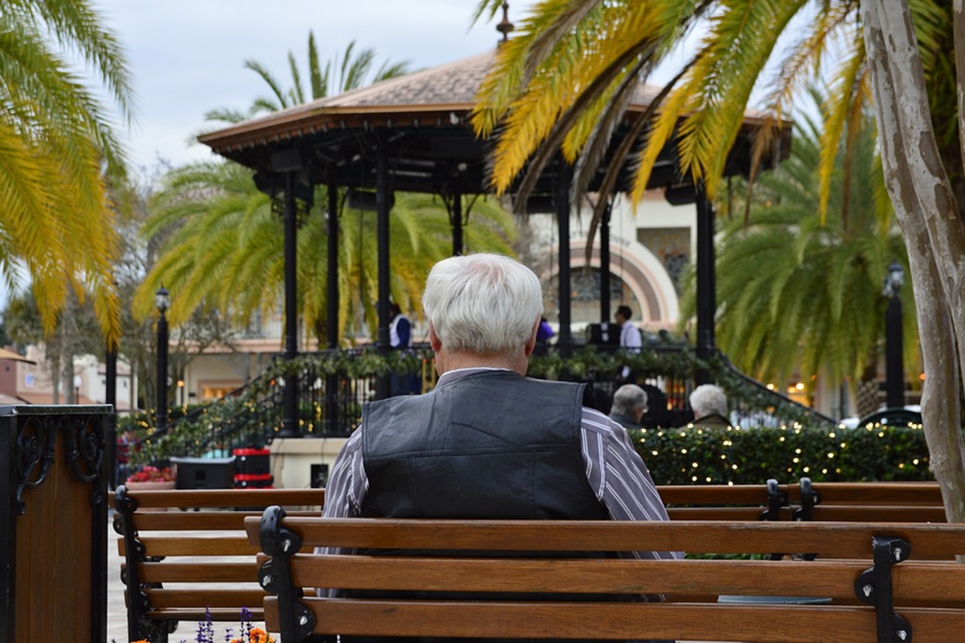 Doç. Dr. Büyükkoyuncu: Genç yaşlarda düzenli yaşam Alzheimer riskini azaltıyor 