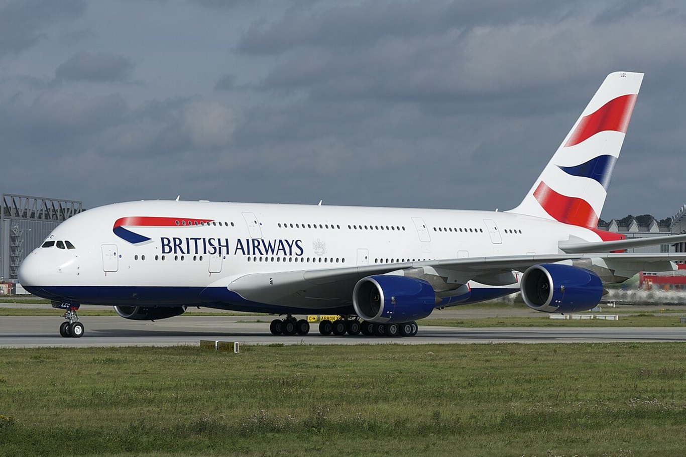 UK flights disrupted by second air traffic control failure in two weeks