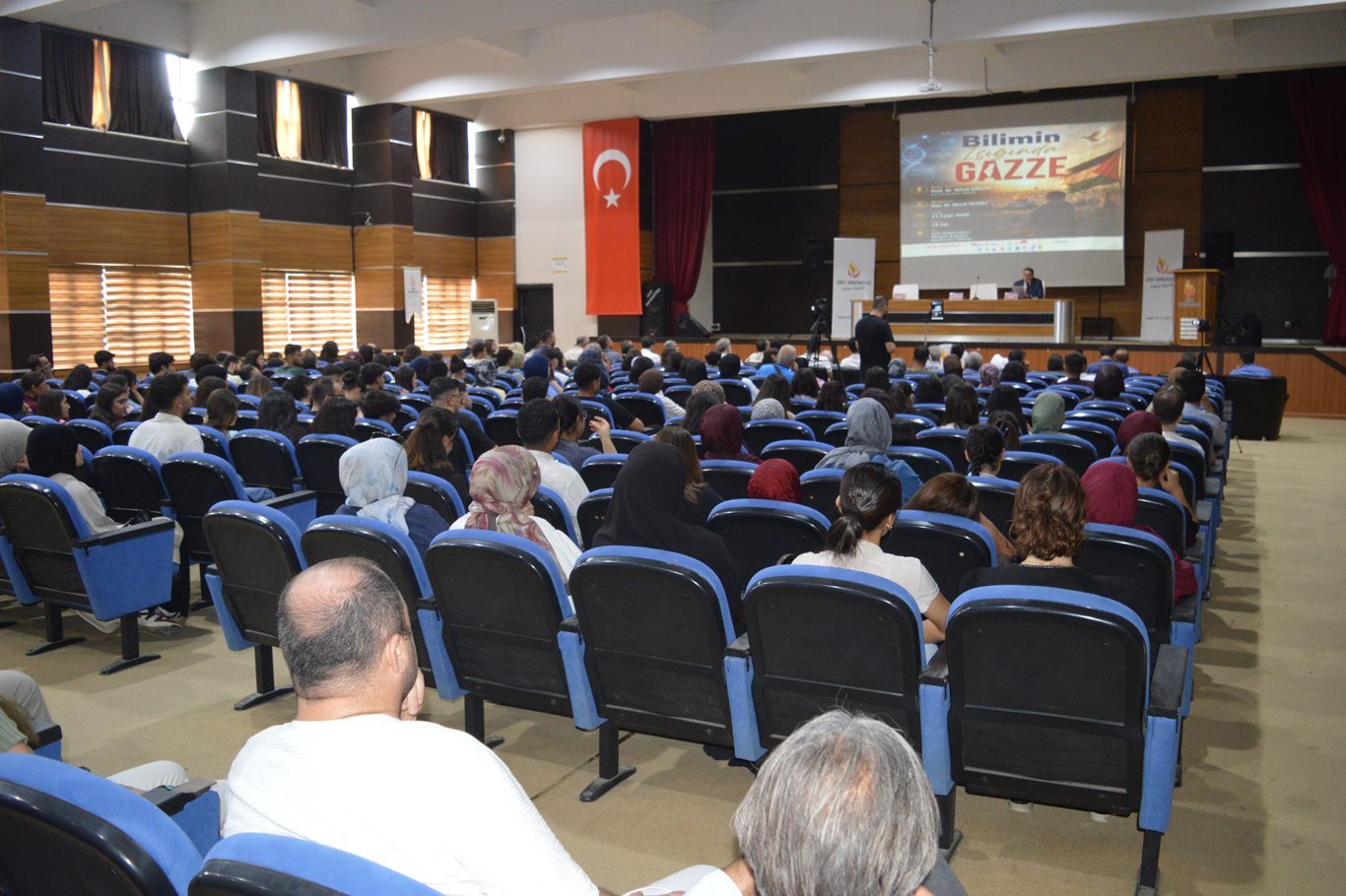 Siirt Üniversitesi’nde “Bilimin Işığında Gazze” söyleşisi düzenlendi