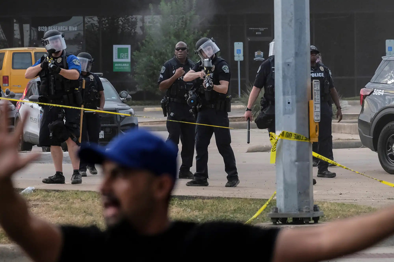 US federal immigration agent shoots Venezuelan man in Austin