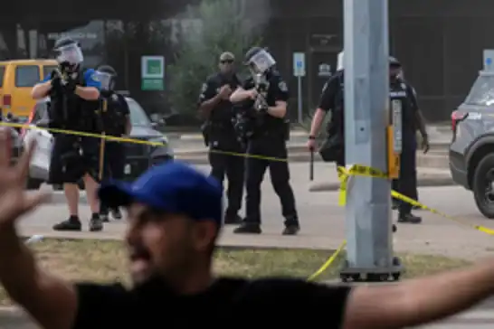 US federal immigration agent shoots Venezuelan man in Austin