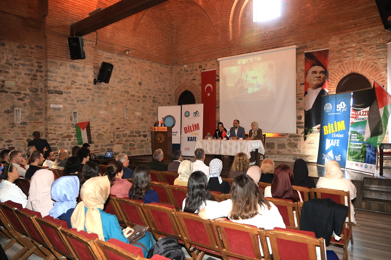 Bursa’da Gazze için bilim kafe paneli düzenlendi