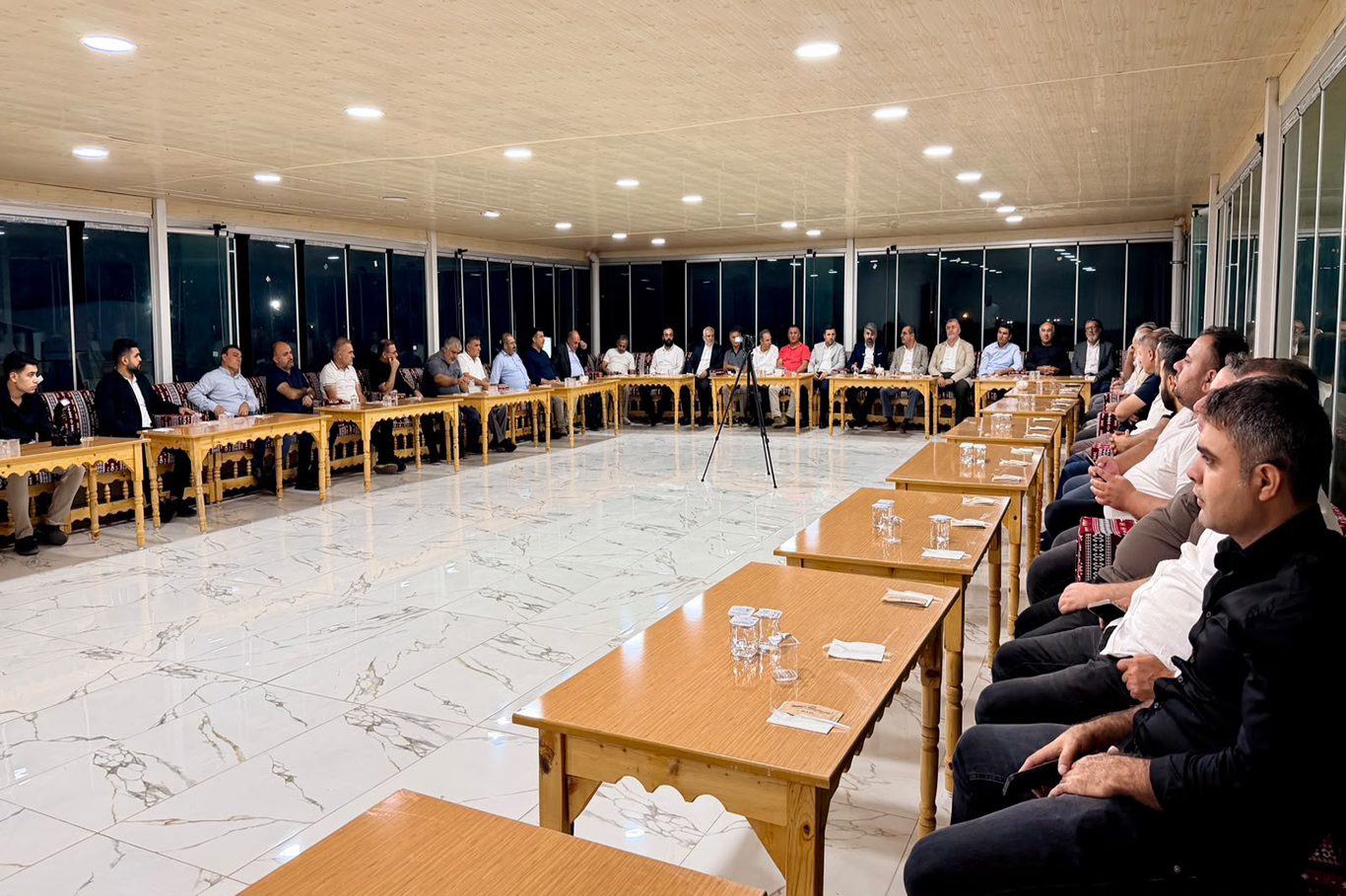 HÜDA PAR Milletvekili Dinç, Bismil’de vatandaşların sorun ve taleplerini dinledi