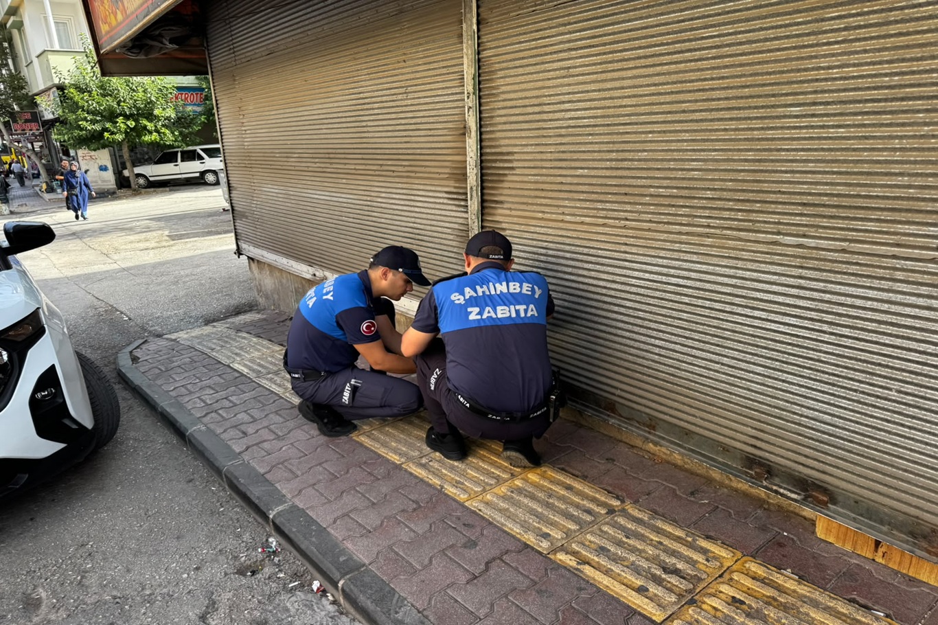 Gaziantep'te son kullanma tarihi geçmiş ürün satan 3 market kapatıldı