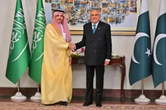 السعودية وباكستان توقّعان اتفاقية للإعفاء المتبادل من التأشيرات لحاملي الجوازات الدبلوماسية والخاصة