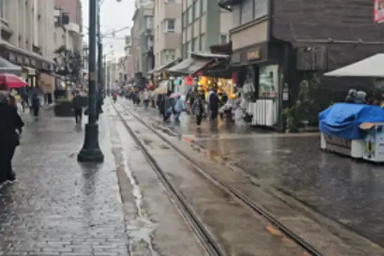 Bursa’da sağanak etkili oluyor: Sıcaklıklar düştü