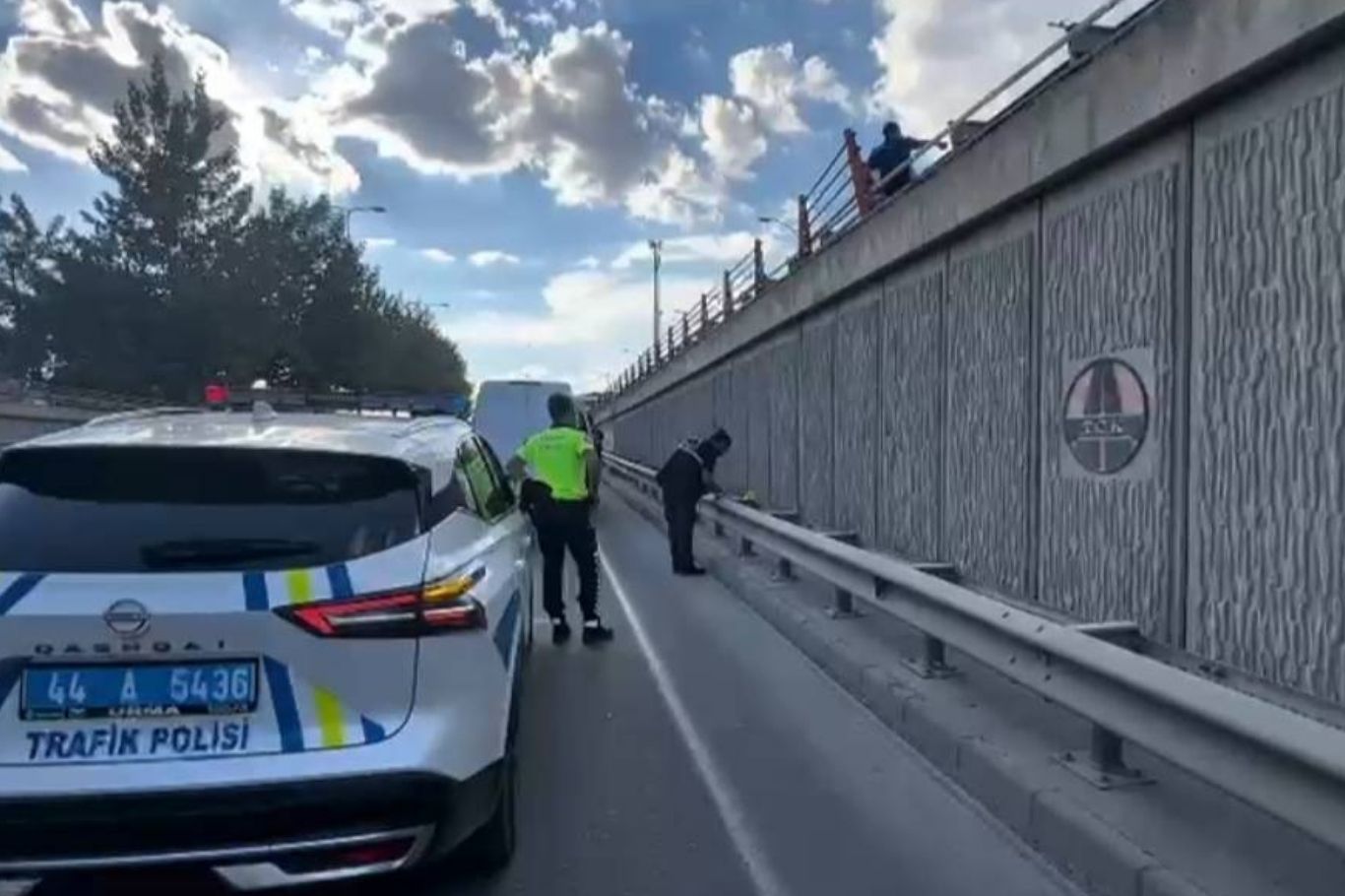 Malatya'da alt geçide düşen yaşlı adam ağır yaralandı